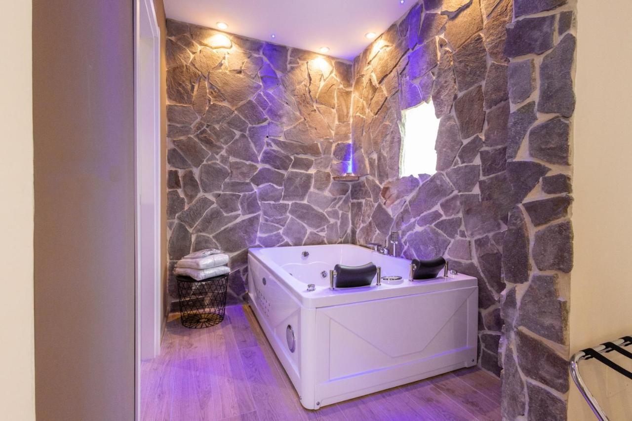 Lovely Rooms - Guest House Suites ทริจเจียโน ภายนอก รูปภาพ