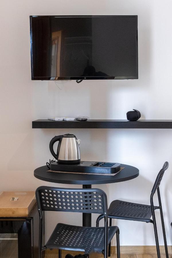 Lovely Rooms - Guest House Suites ทริจเจียโน ภายนอก รูปภาพ