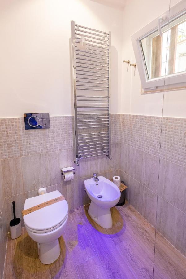 Lovely Rooms - Guest House Suites ทริจเจียโน ภายนอก รูปภาพ